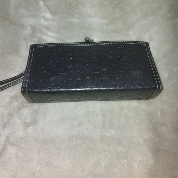 Coach Black Leather Signature C Embossed Kiss Lock Wristlet - Picture 6 of 14